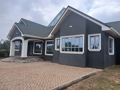 Kamarah - Main Photo